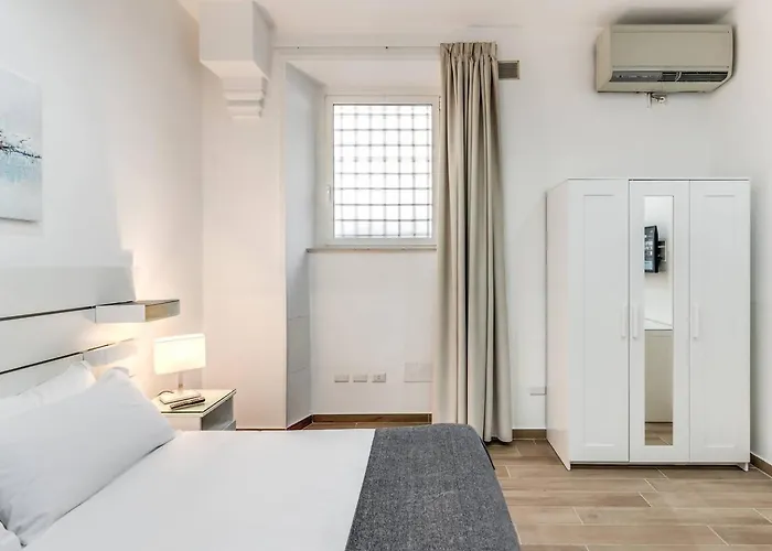דירה New Flat In Front Stpeter Square *