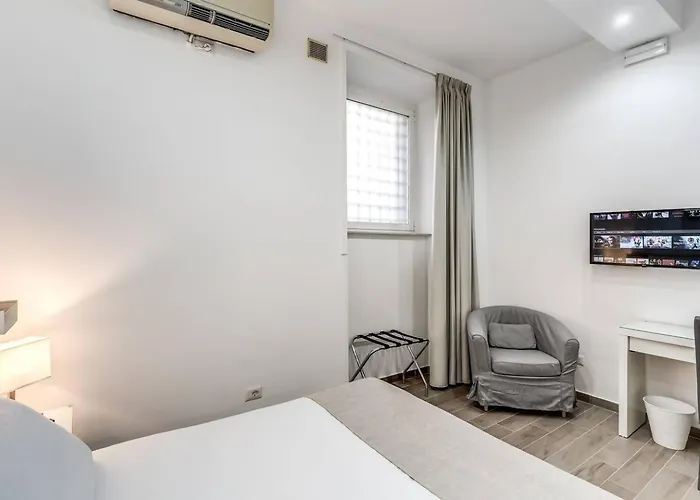 New Flat In Front Stpeter Square דירה רומא
